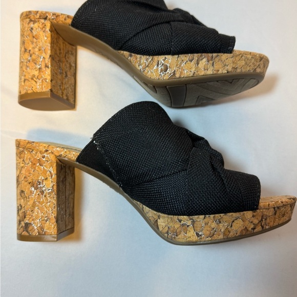 Life Stride Black Wedge Sandals Size 6.5 – Cork Heel, Open Toe, New - Picture 6 of 9